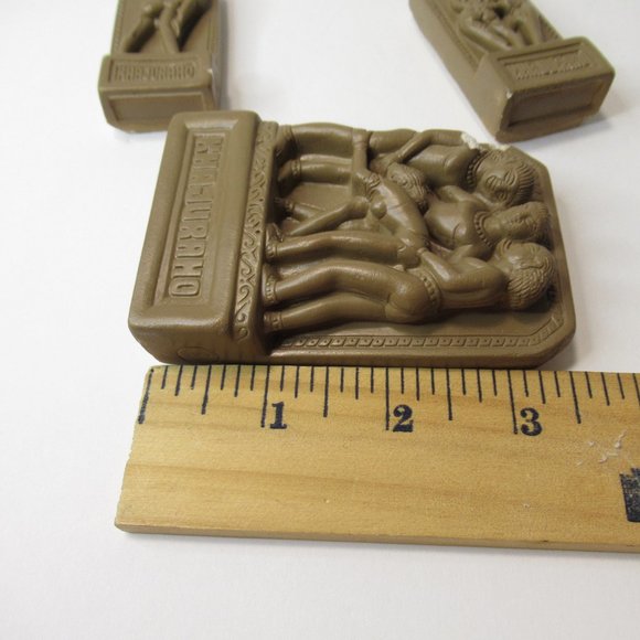 Vintage Khajuraho plaster tiles - Picture 12 of 15